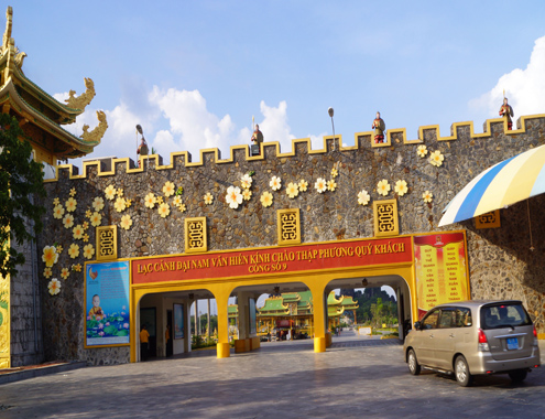 Công[-]ty[-]ông[-]Dũng[-]"Lò[-]Vôi'"bất[-]ngờ[-]nộp[-]thuế[-]gần[-]15[-]tỷ[-]đồng[-]trước[-]lúc[-]thanh[-]tra